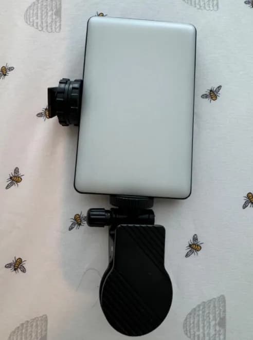 Mobile phone selfie light